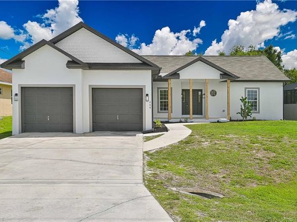 668 Kingsbury ST E, LEHIGH ACRES, FL 33974