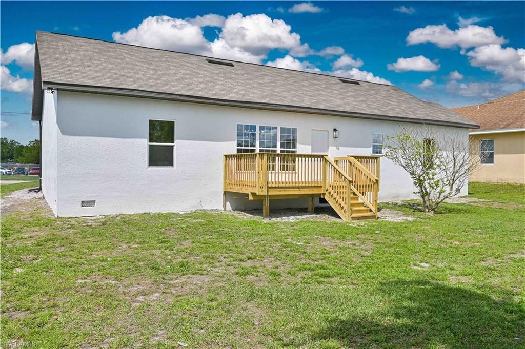 668 Kingsbury St E, Lehigh Acres, FL 33974 Photo