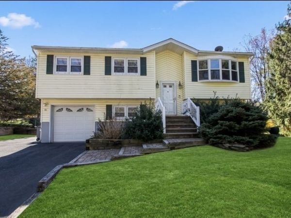 35 Mary Ann Rd, Jefferson, NJ 07438