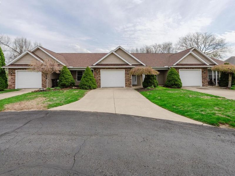 4716 Lake Court, Sandusky, OH 44870 Photo 2