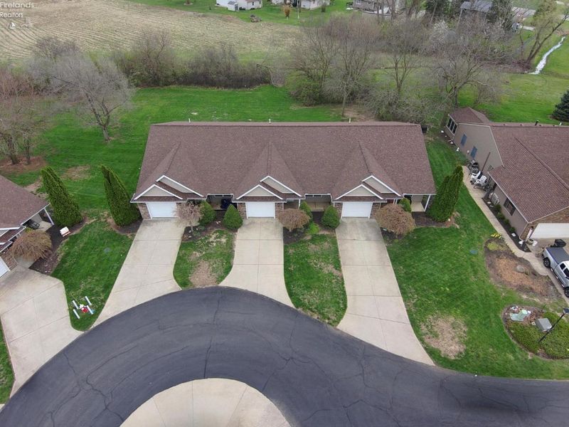 4716 Lake Court, Sandusky, OH 44870 Photo 3