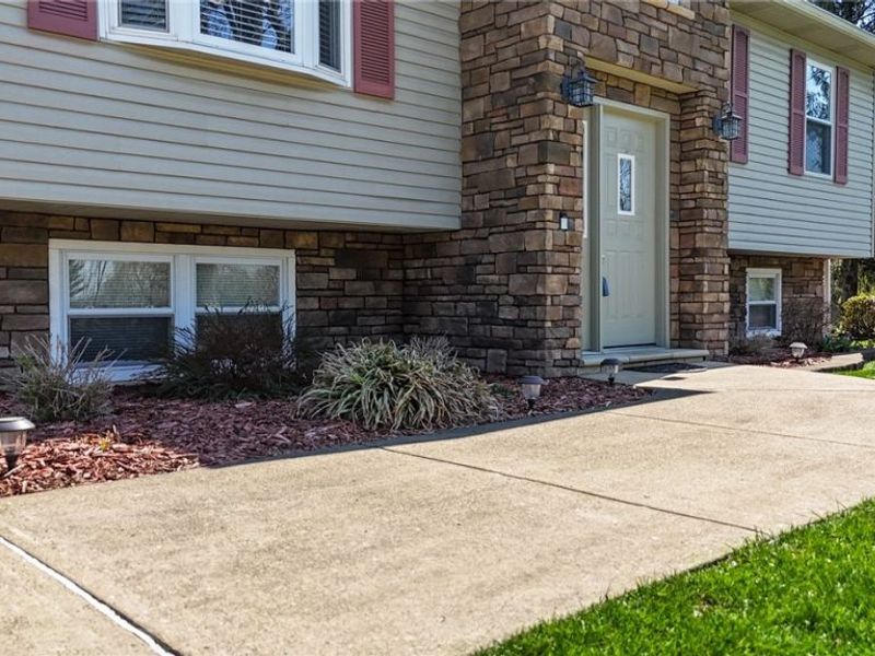 97 Woodland Acres Road, Marietta, OH 45750 Photo 2