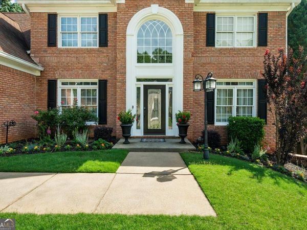 2638 Waters Edge Drive, Gainesville, GA 30504