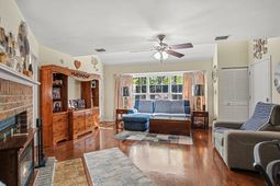 1201 Tiffany Ln. photo 4