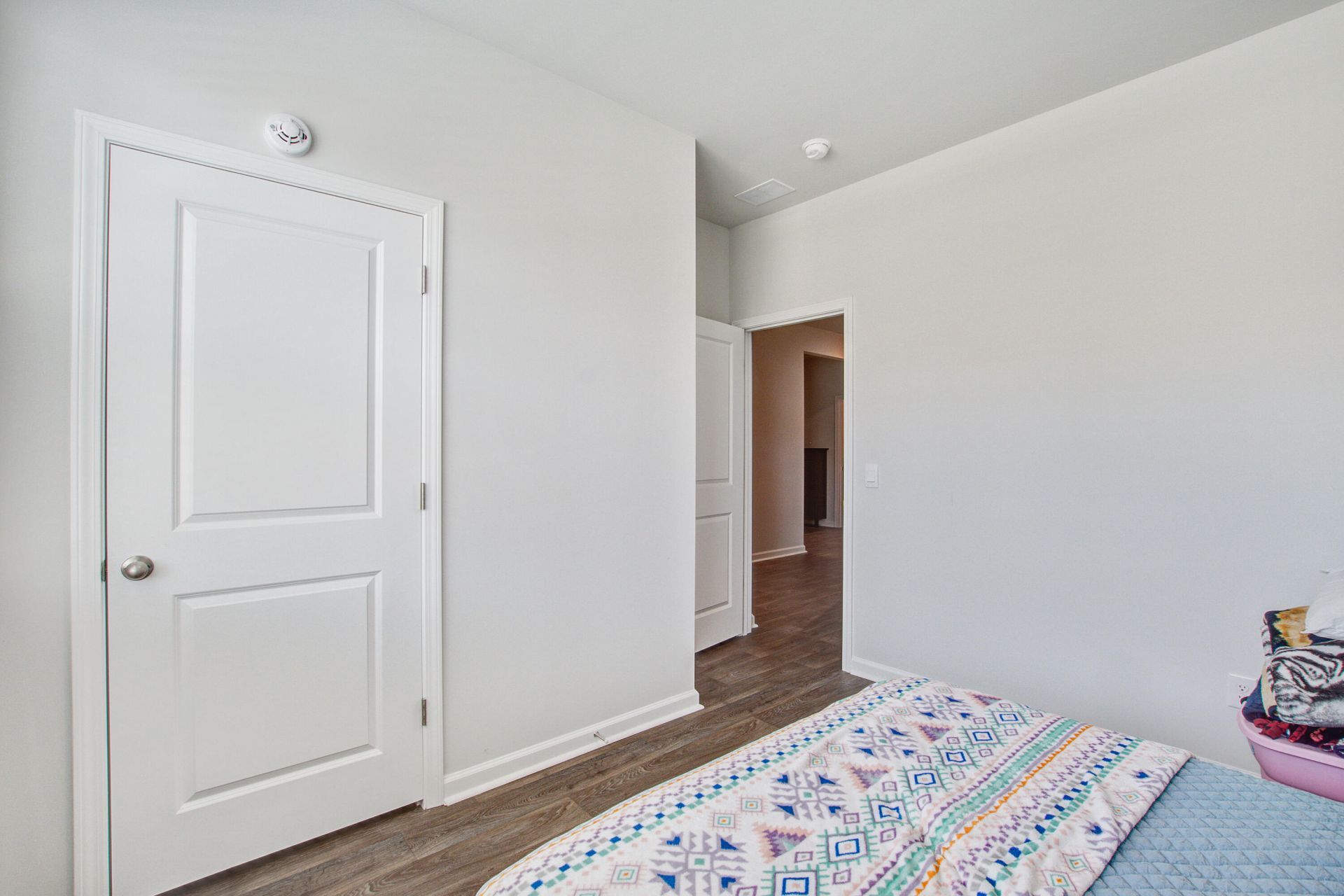 140 Ivory Shadow Road Photo 32
