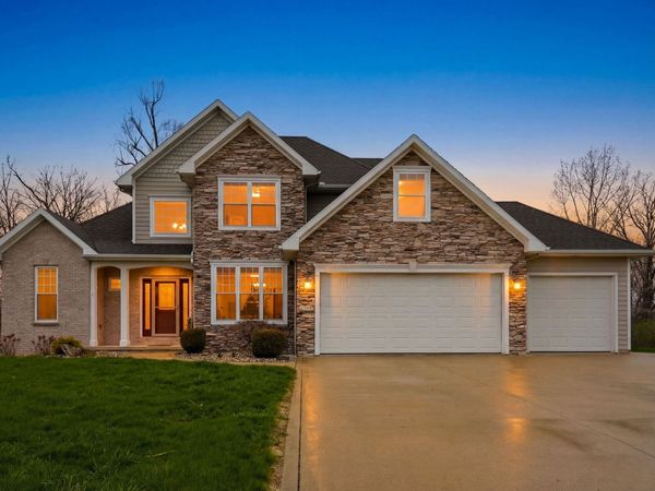 110 Bagpiper Way, Angola, IN 46703