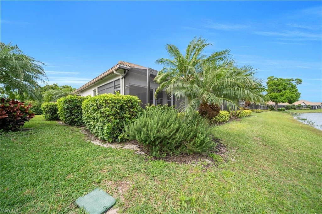 8555 Fairway Bend Dr, Estero, FL 33967 Photo