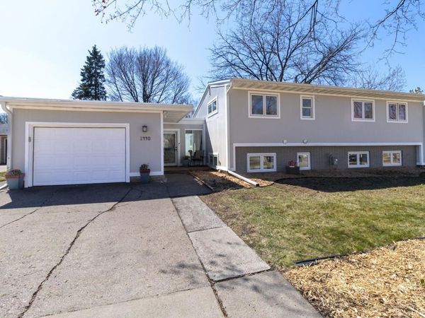 1440 Belmont Lane W, Roseville, MN 55113