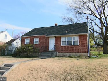 22 CAROLYN STREET, HARRISBURG, PA 17112