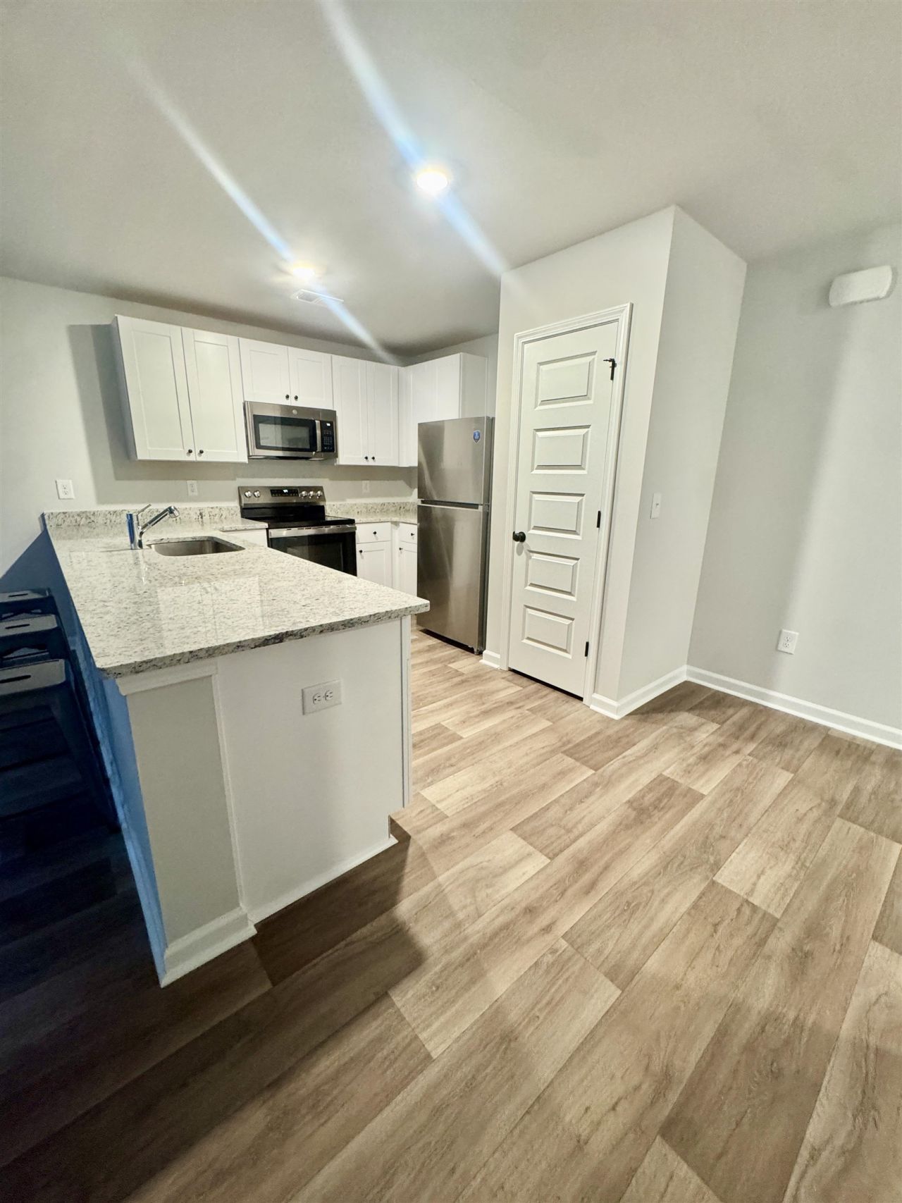 1735 King Oaks Loop Photo 4