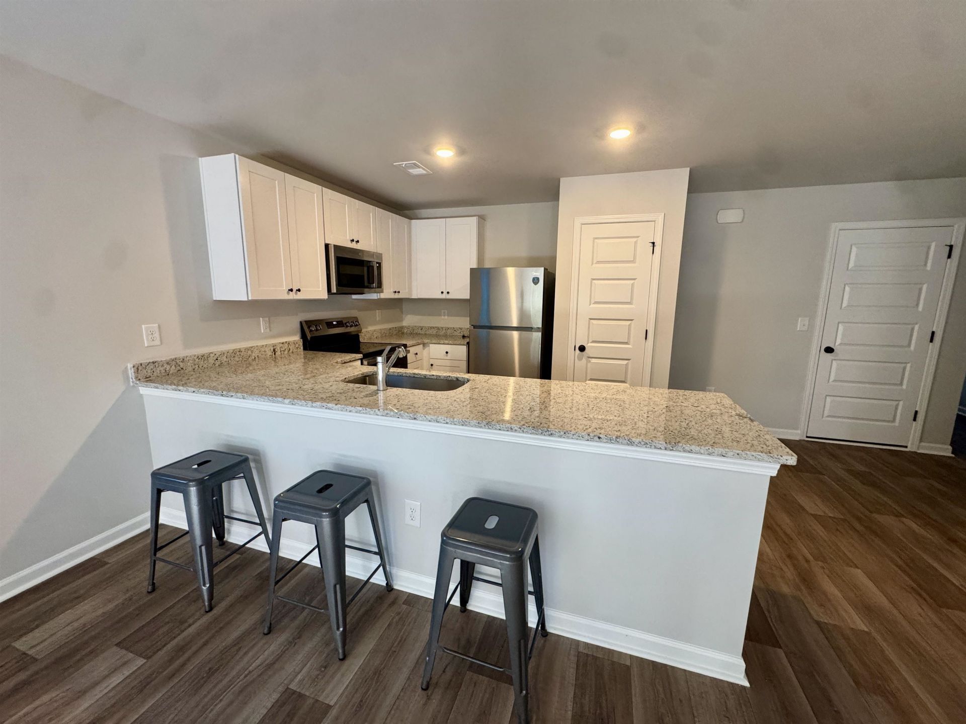 1735 King Oaks Loop Photo 5