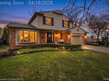 1628 Old Salem, Plymouth, MI 48170