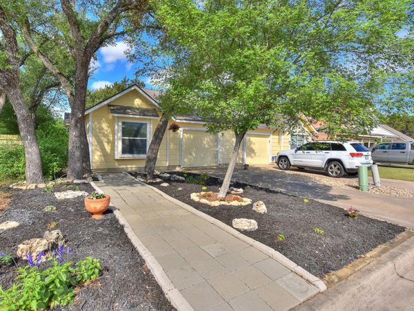 1410 E 3rd ST, Georgetown, TX 78626