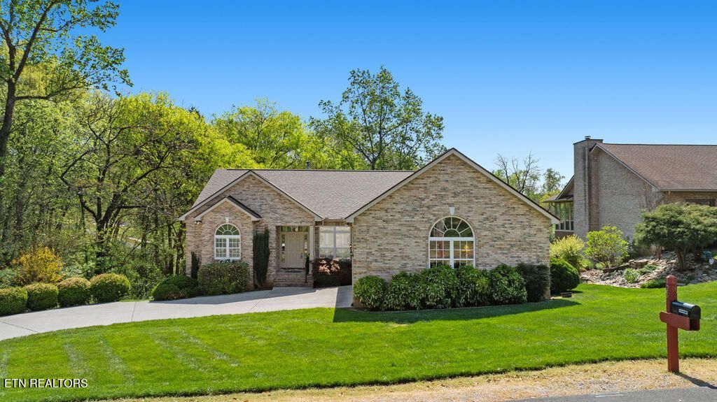 124 Daleyuhski Way, Loudon, TN 37774 Main Photo