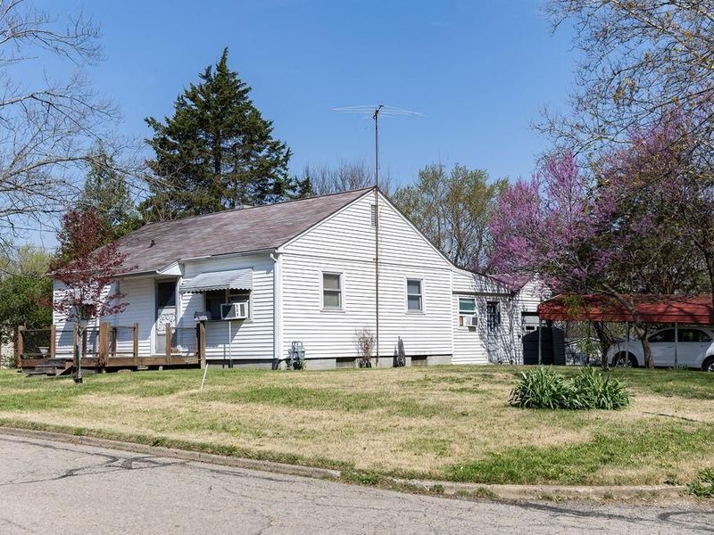 979 W Hubert Avenue, Lancaster, OH 43130 Photo 2