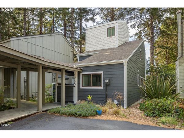 1268 SW MEADOW LN, Depoe Bay, OR 97341