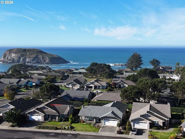 17186 S PASSLEY RD, Brookings, OR 97415