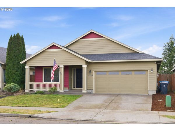 2726 NINA PL, Hubbard, OR 97032
