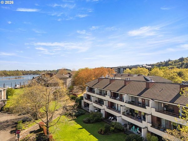 5150 S LANDING DR, Unit #311-B2, Portland, OR 97239