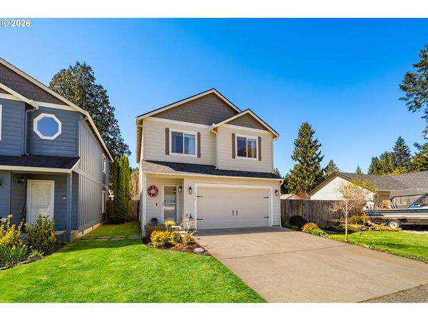 132 N JOHNSON AVE, Yacolt, WA 98675