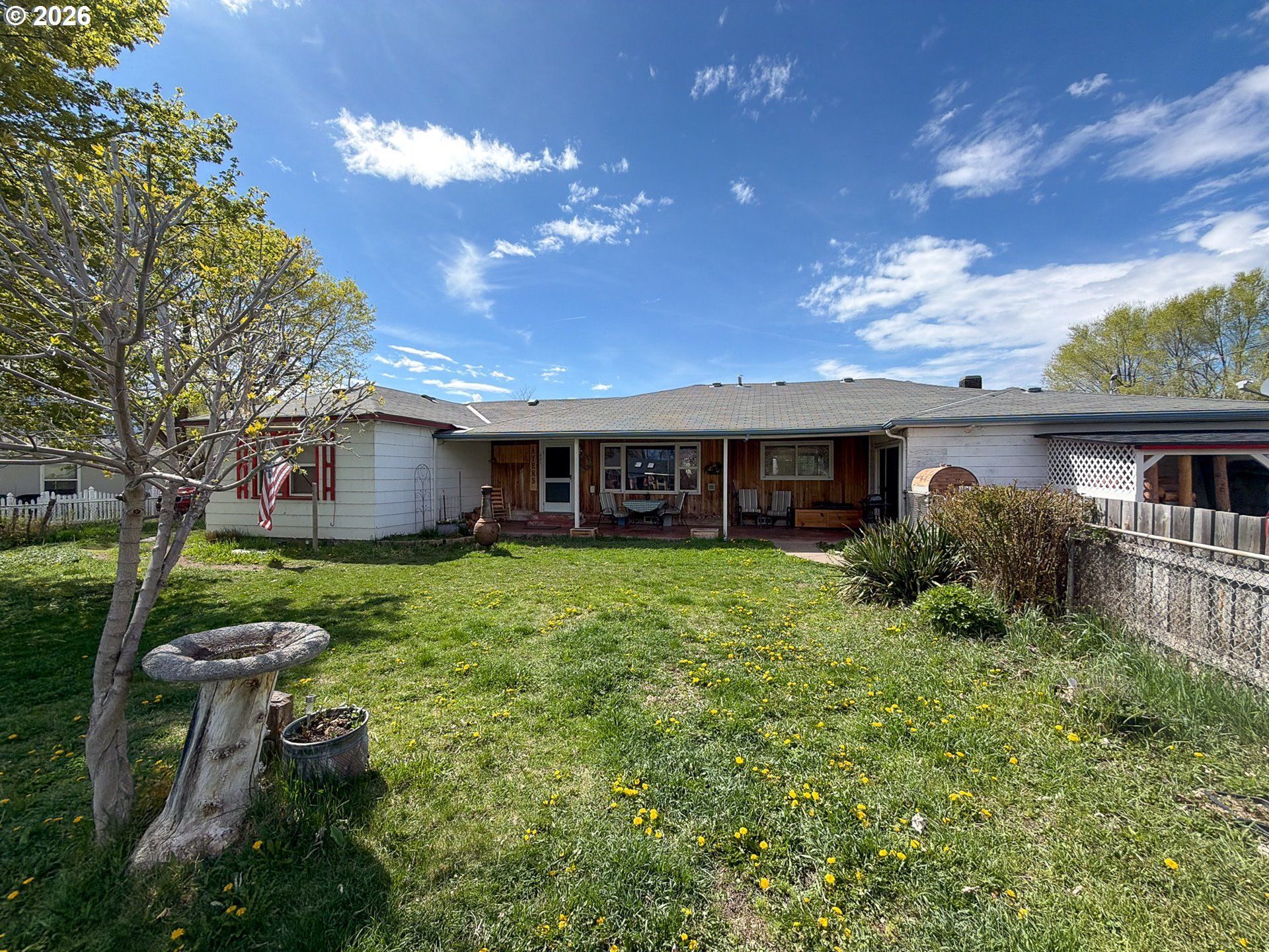 221 Cottonwood, Mount Vernon, OR 97865 Main Photo