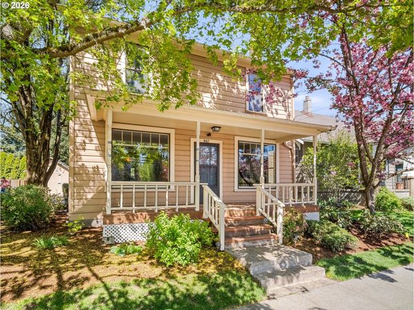 947 SE SPOKANE SE ST, Portland, OR 97202
