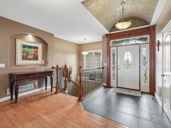 15203 Brookview Drive, Urbandale, IA 50323