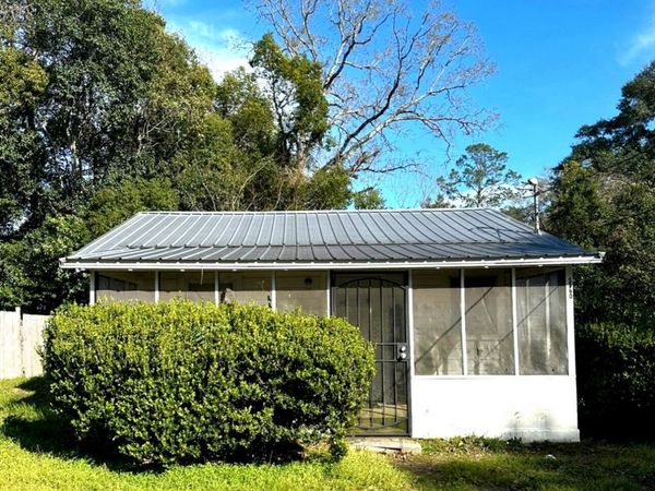 5358 Webb Street , Graceville, FL 32440