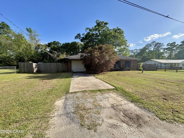 1395 Warren Avenue, Chipley, FL 32428