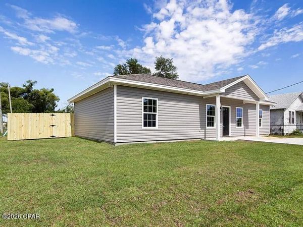 3215 E 2nd Plaza , Panama City, FL 32404