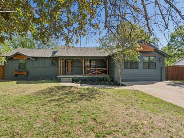 832 Oakbrook Drive, Norman, OK 73072