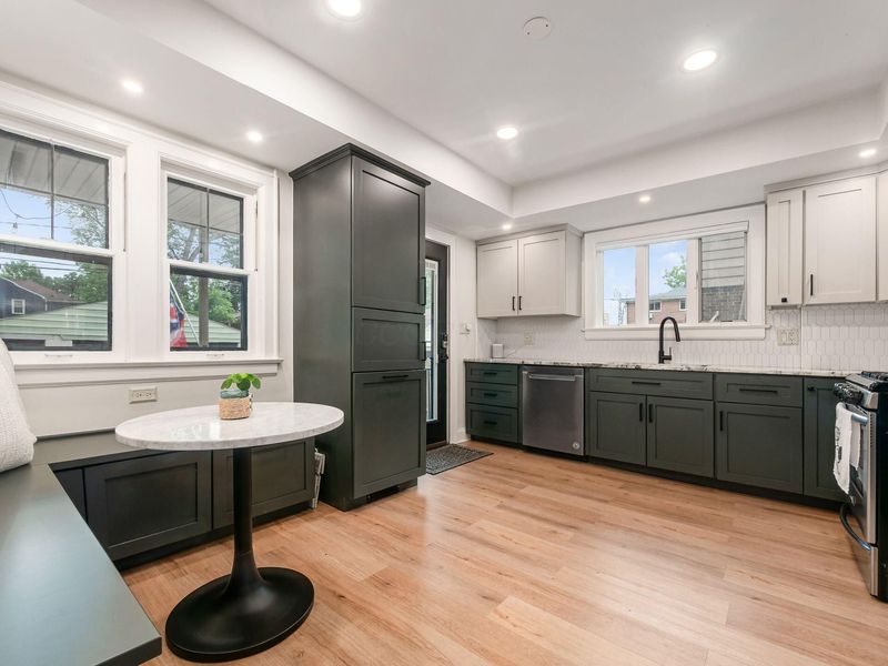 498 Oakland Park Avenue, Columbus, OH 43214 Photo 12