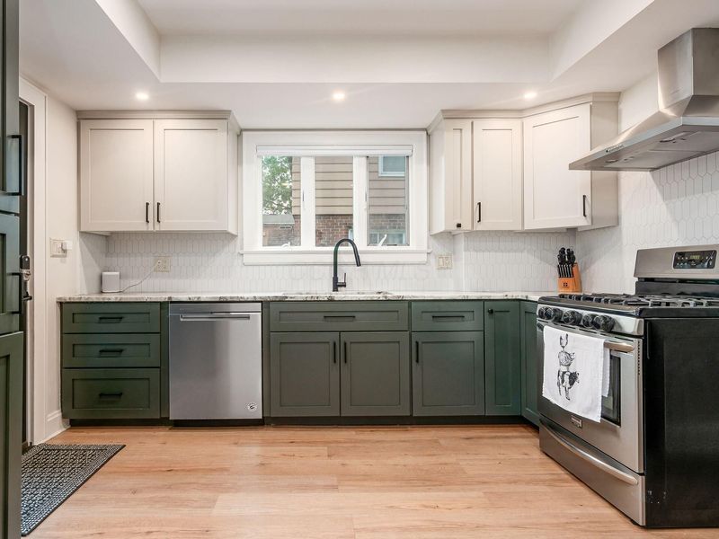 498 Oakland Park Avenue, Columbus, OH 43214 Photo 13