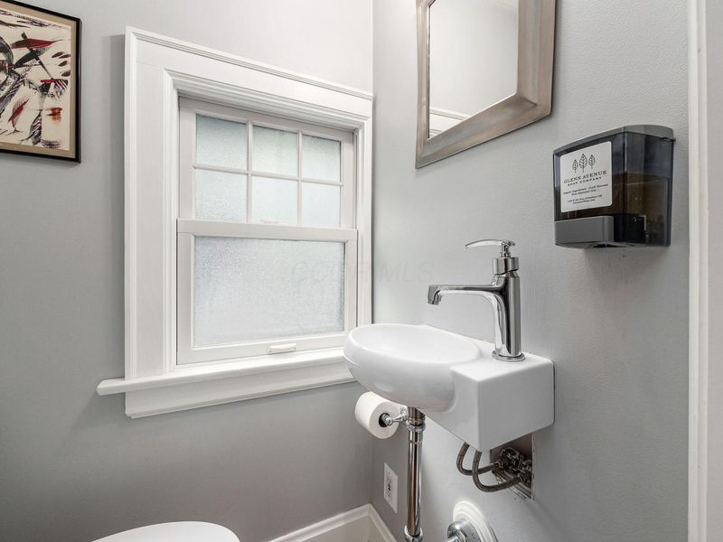 498 Oakland Park Avenue, Columbus, OH 43214 Photo 19