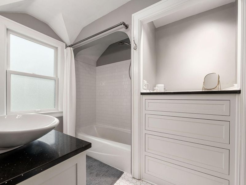 498 Oakland Park Avenue, Columbus, OH 43214 Photo 23