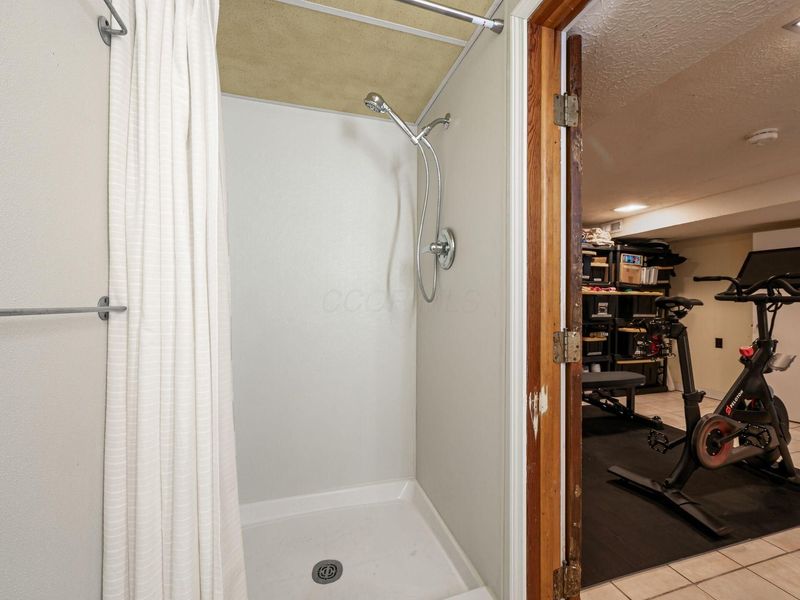 498 Oakland Park Avenue, Columbus, OH 43214 Photo 28