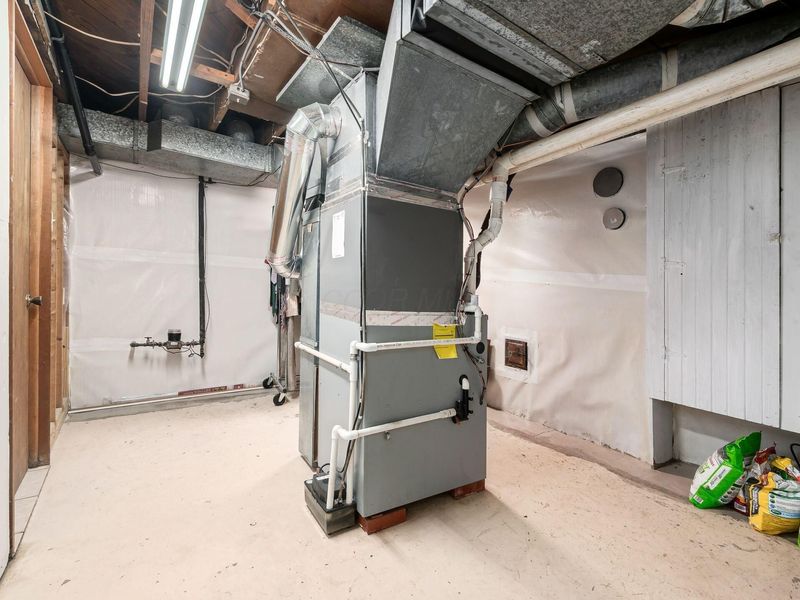 498 Oakland Park Avenue, Columbus, OH 43214 Photo 29