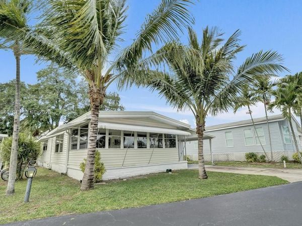 3495 Tee Terrace , Pompano Beach, FL 33069