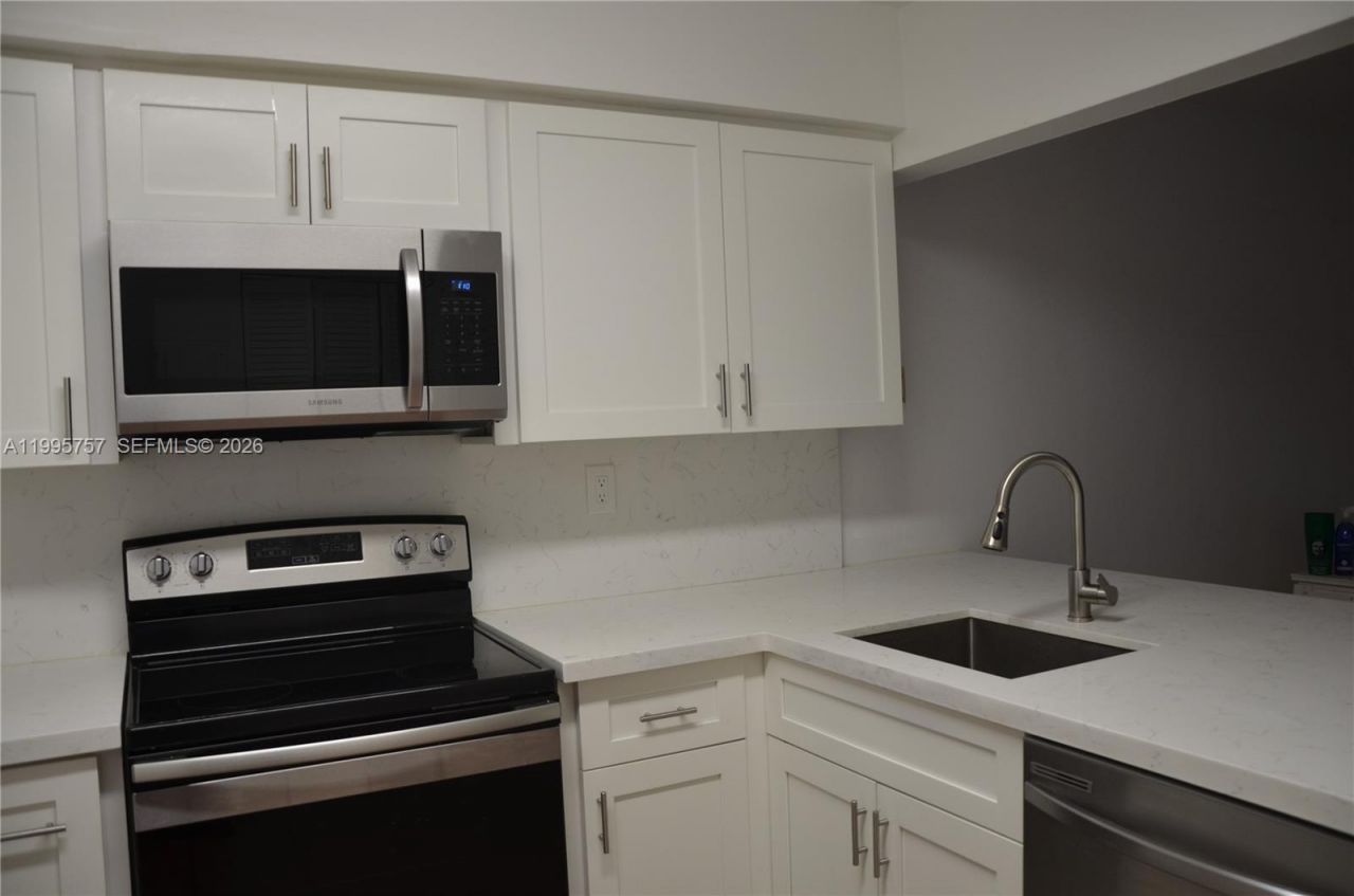 15431 SW 81st Cir Ln, Unit 56, Miami, FL 33193 Photo