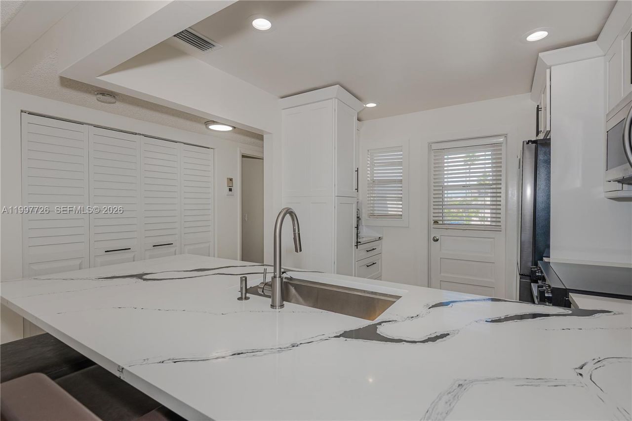 2500 SW 81st Ave, Unit 304, Davie, FL 33324 Photo