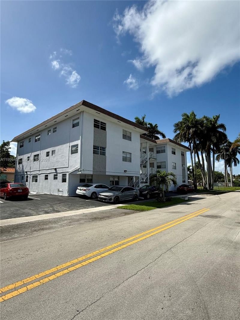 1607 Arthur St, Unit 304, Hollywood, FL 33020 Photo