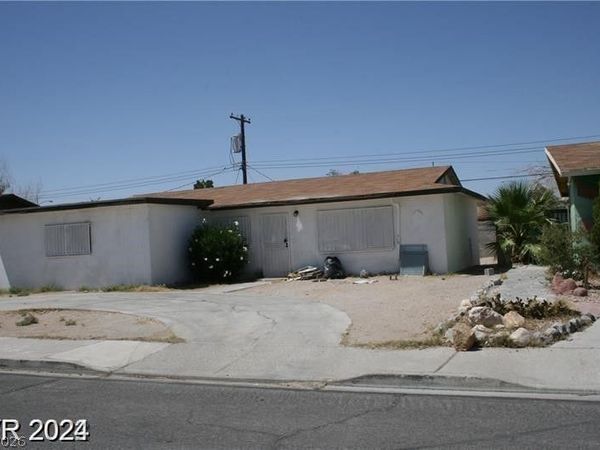 1932 Lawry Avenue , North Las Vegas, NV 89032
