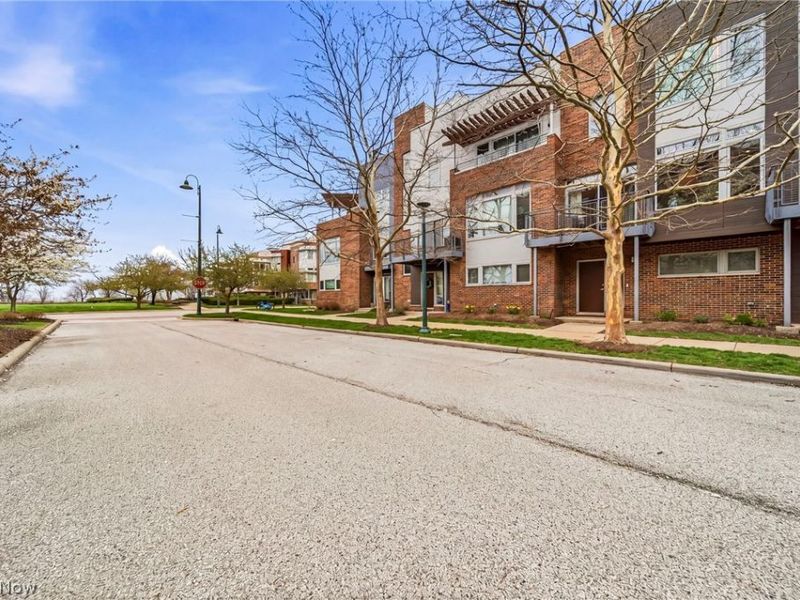 1245 W 75th Street , Unit D-1245, Cleveland, OH 44102 Photo 4