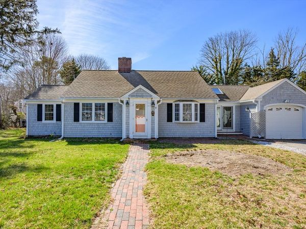 129 Park Ave, Barnstable, MA 02632