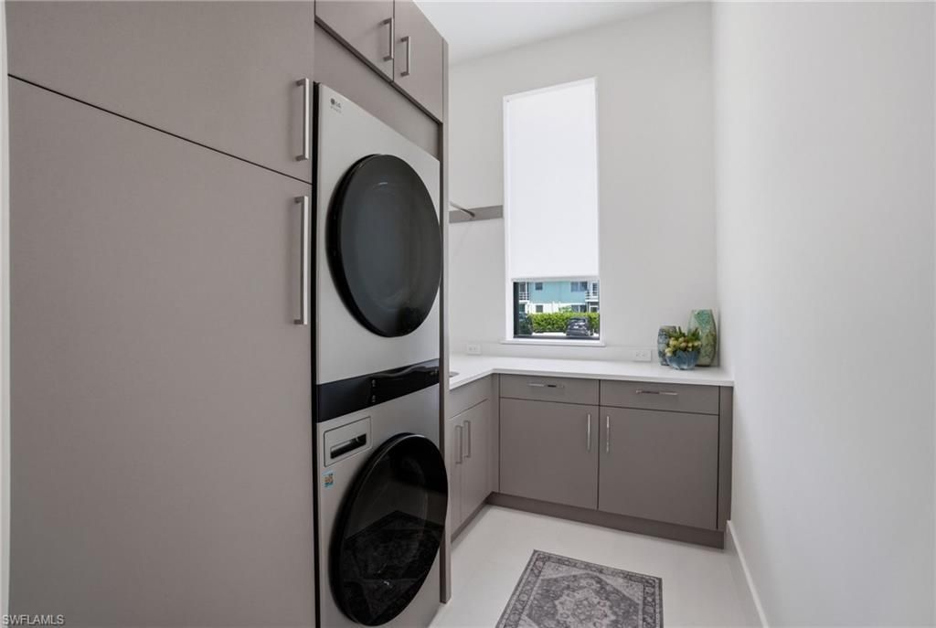 264 8th Ave S, Naples, FL 34102 Photo