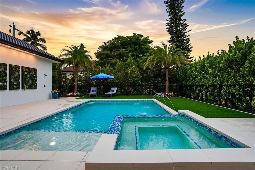 264 8th Ave S, Naples, FL 34102 Photo