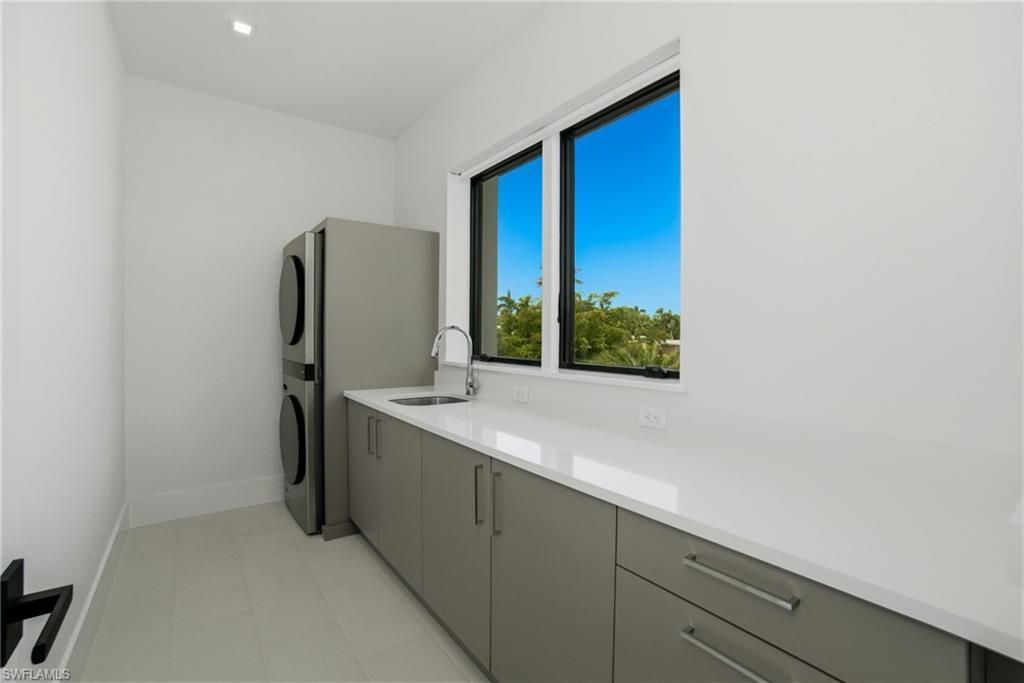 264 8th Ave S, Naples, FL 34102 Photo