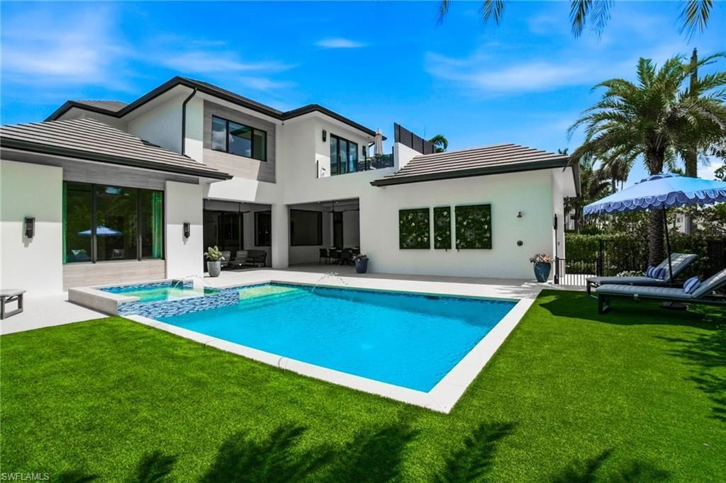 264 8th Ave S, Naples, FL 34102 Photo