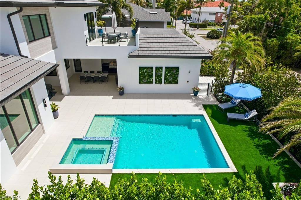 264 8th Ave S, Naples, FL 34102 Photo