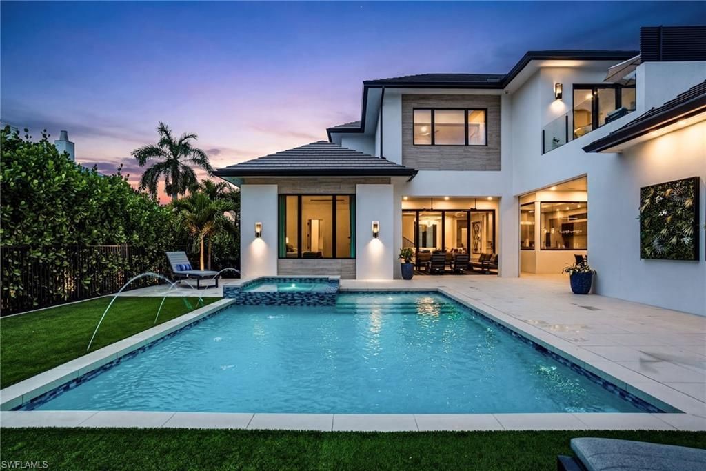 264 8th Ave S, Naples, FL 34102 Photo